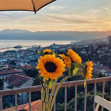 Appartement Nona'S View With Balcony à Rijeka Extérieur photo